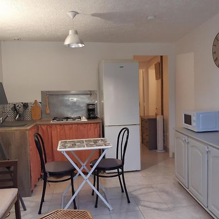 La Ferme De Manon Lägenhet Montferrat  Exteriör bild