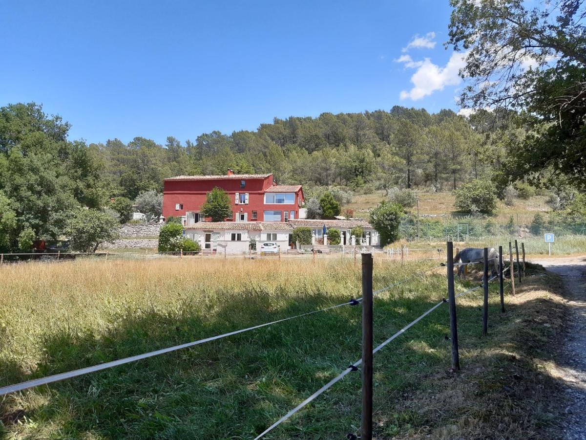 La Ferme De Manon Lägenhet Montferrat  Exteriör bild